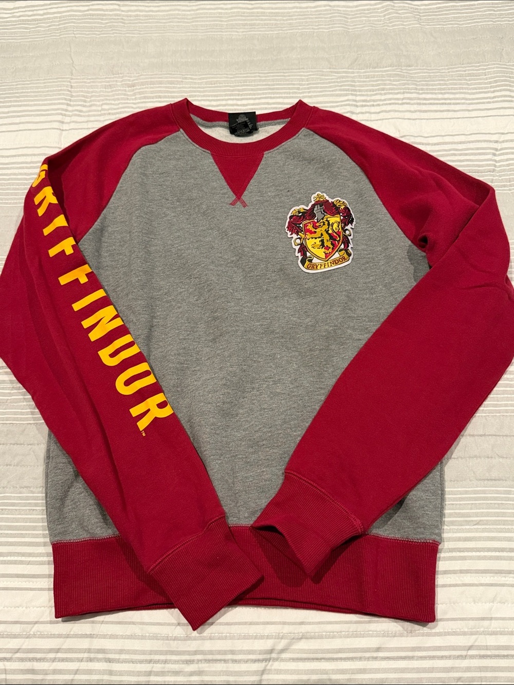 Harry Potter Gryffindor Raglan Sweatshirt - Red & Gray